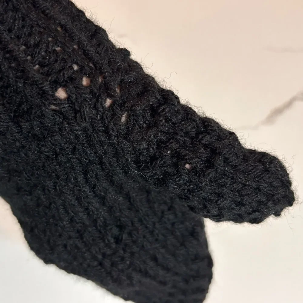 Women’s Unisex Cozy Black Hand Made Chunky Knit Mittens Handmade OS